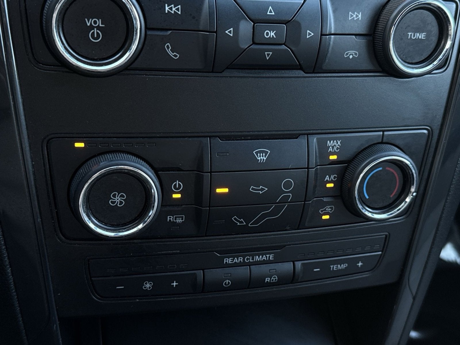 2018 Ford Explorer Base