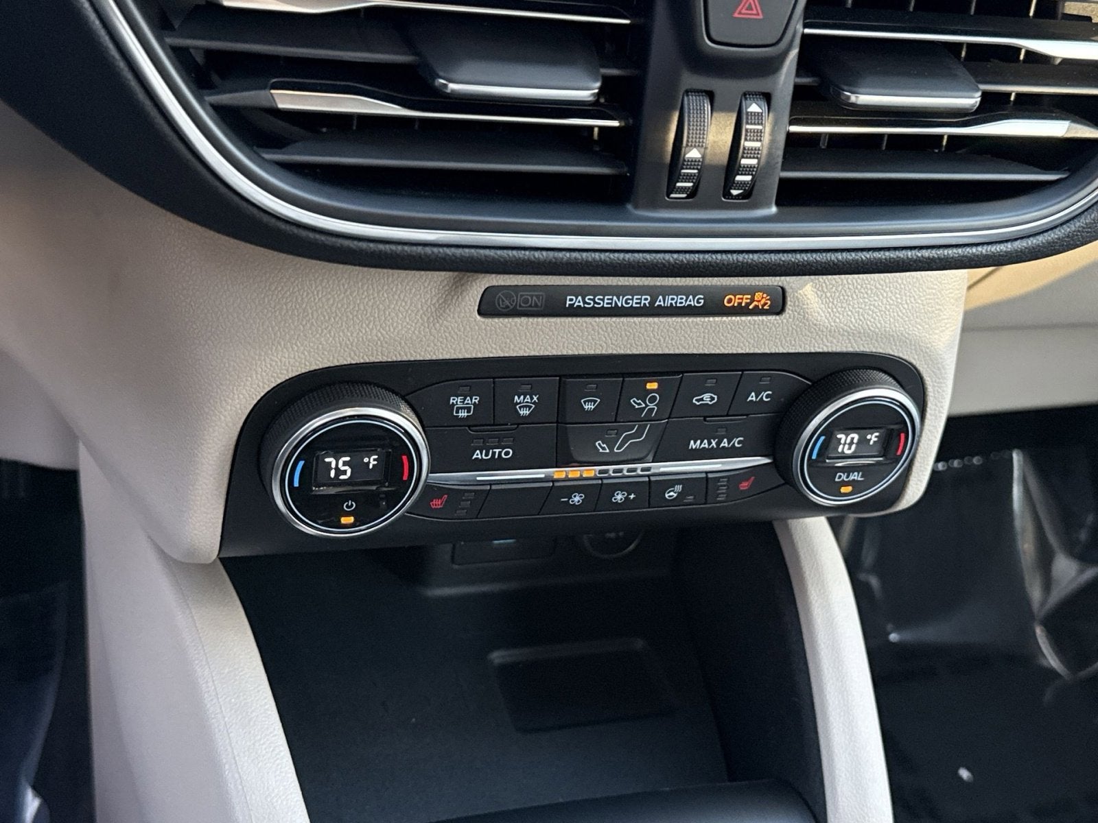 2020 Ford Escape Hybrid Titanium