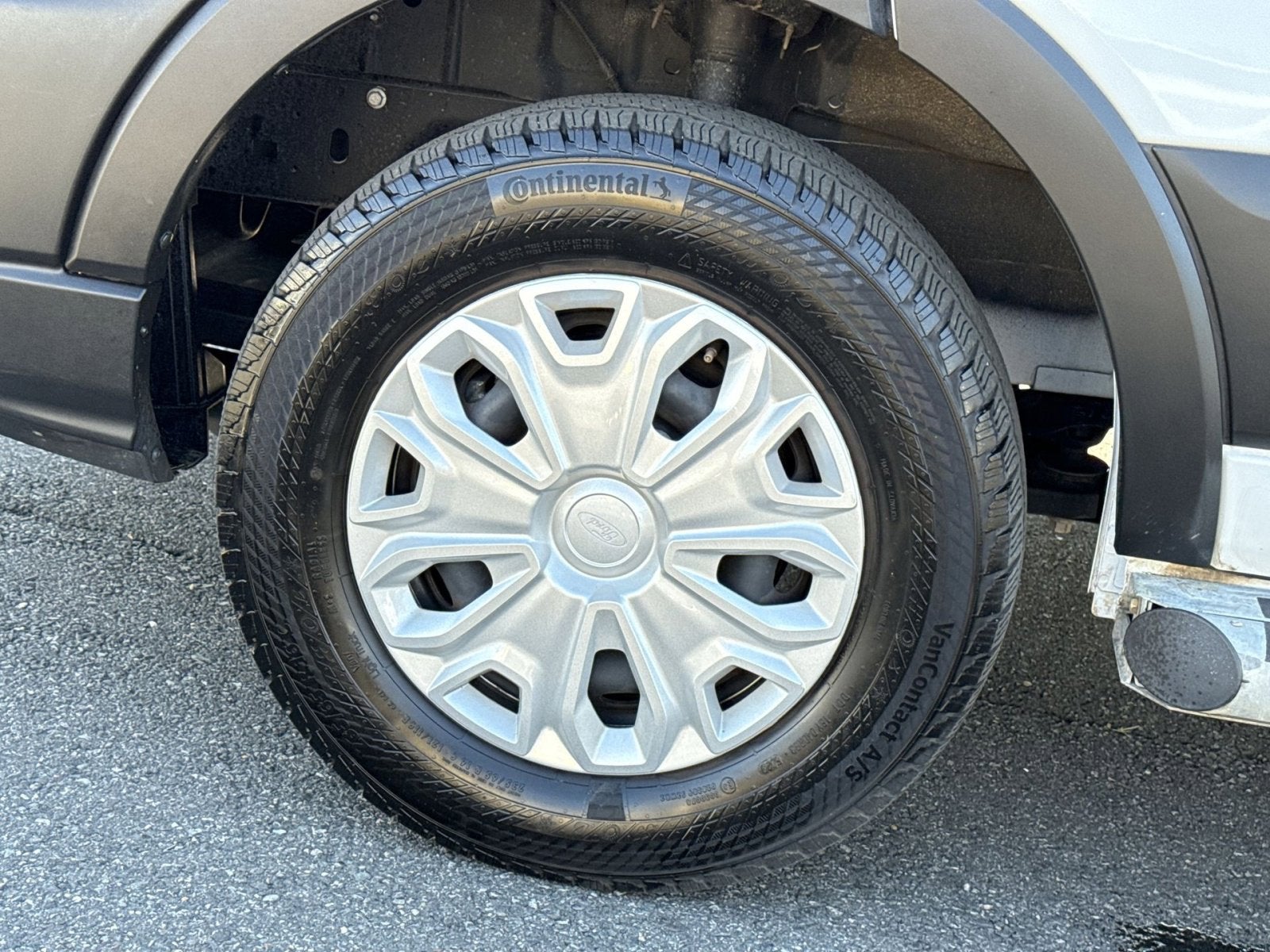 2024 Ford Transit-250 Base