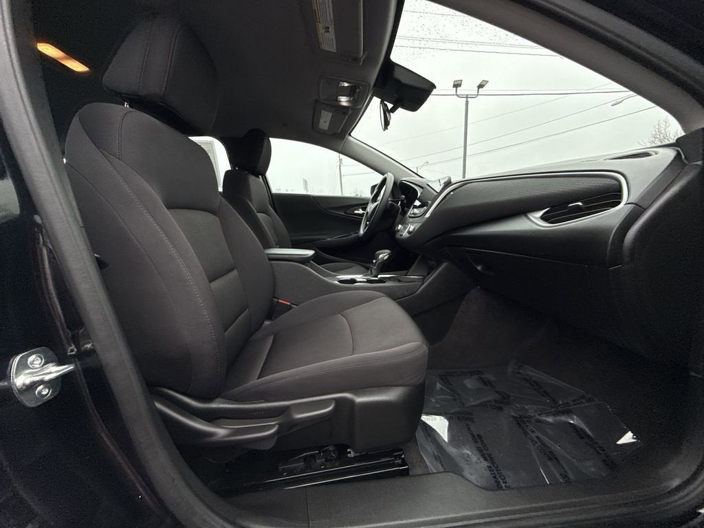 2025 Chevrolet Malibu LT