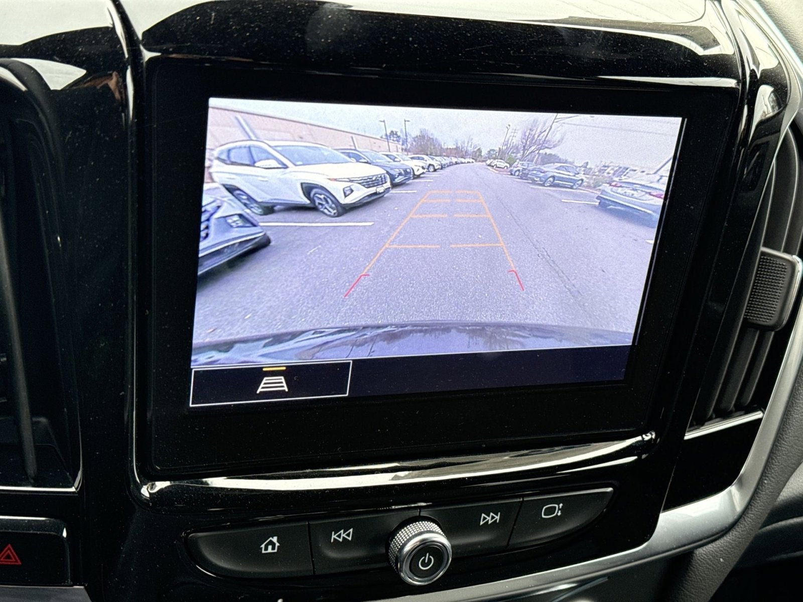 2023 Chevrolet Traverse LT