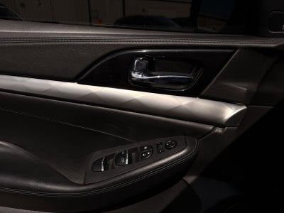 2017 Nissan Maxima SR