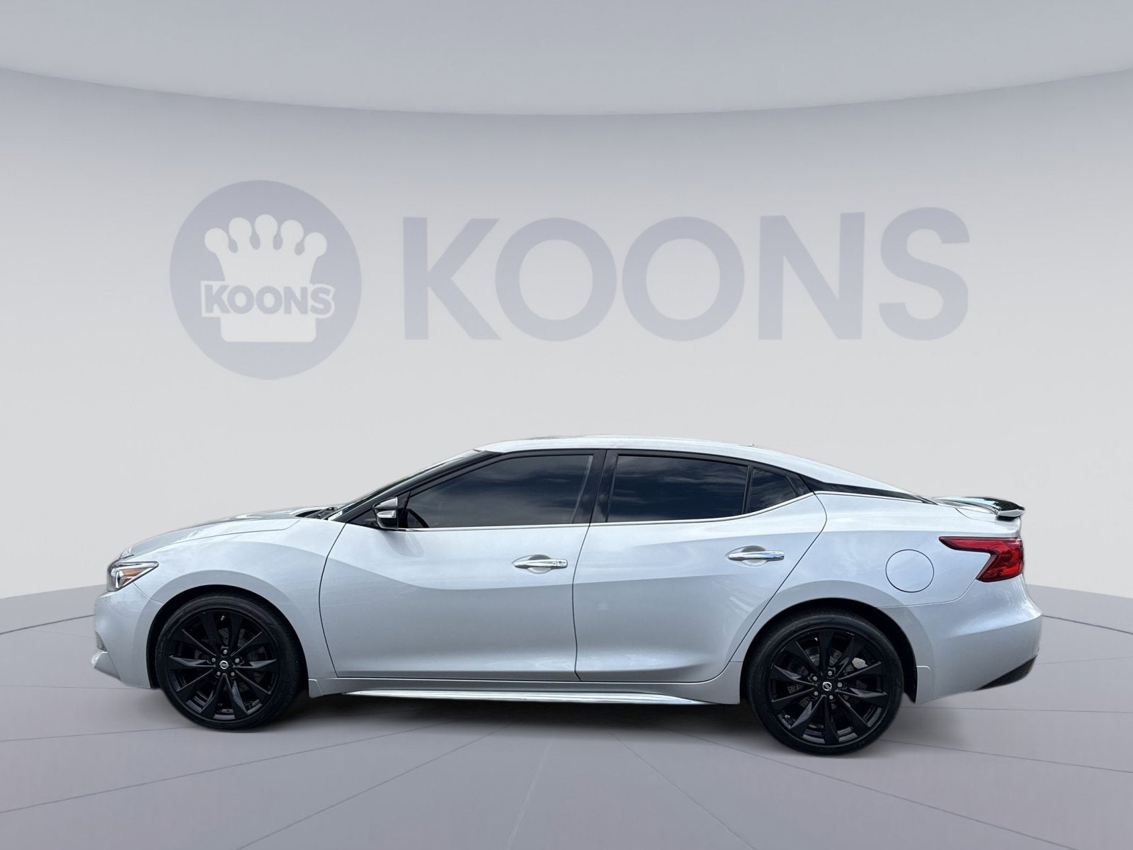 2017 Nissan Maxima SR