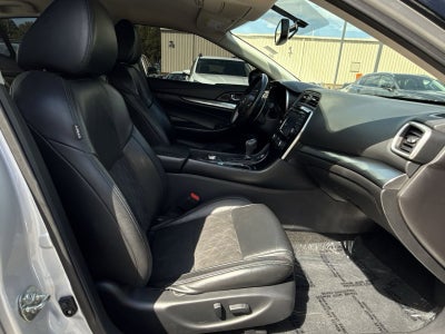 2017 Nissan Maxima SR