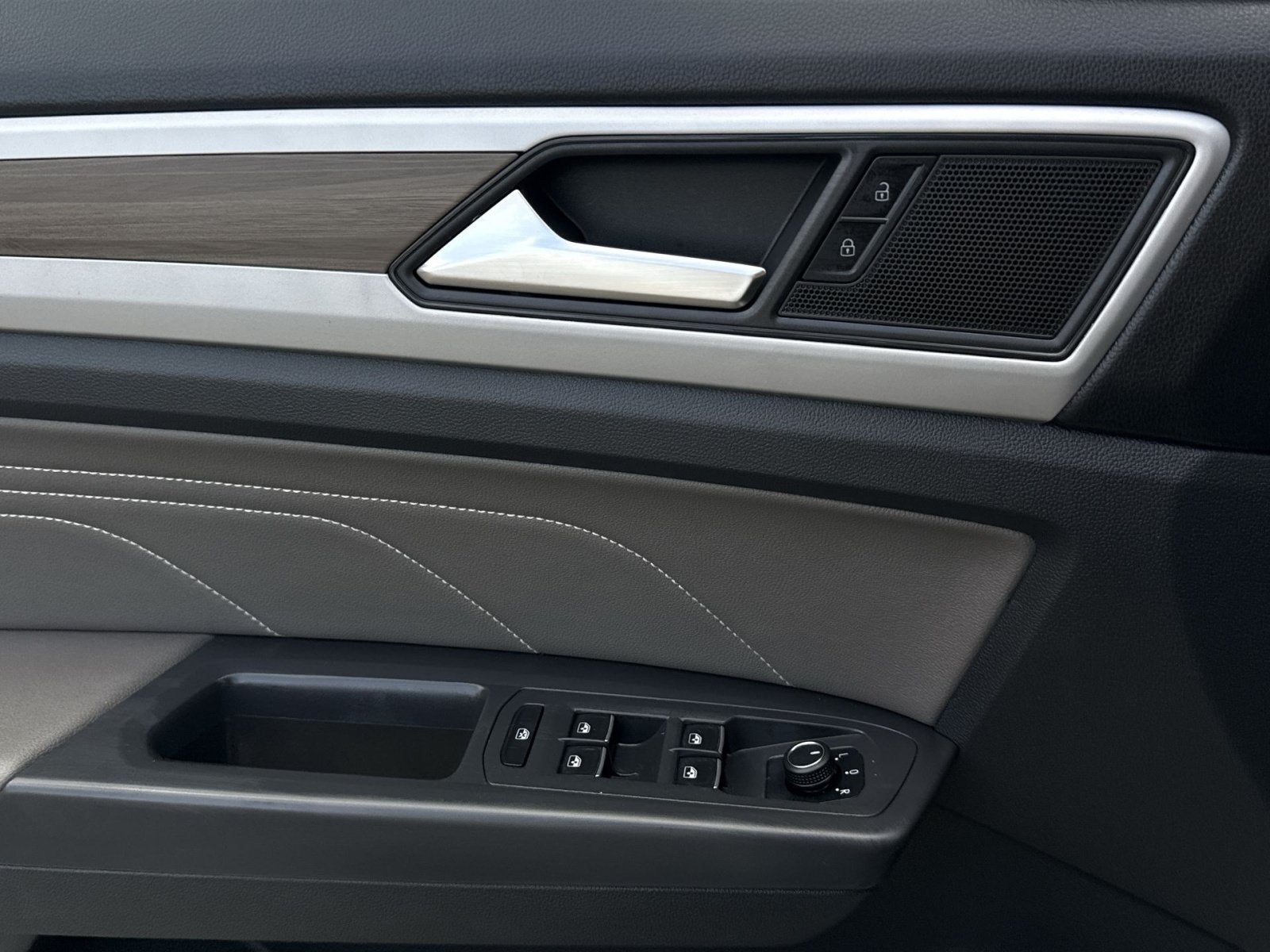 2023 Volkswagen Atlas 2.0T SEL