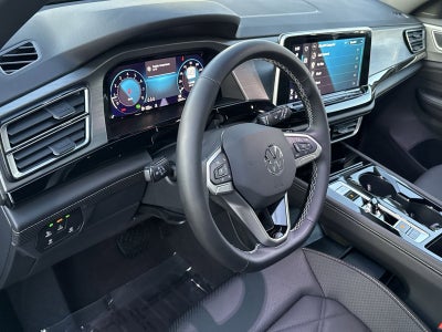 2025 Volkswagen Atlas Cross Sport 2.0T SE w/Technology