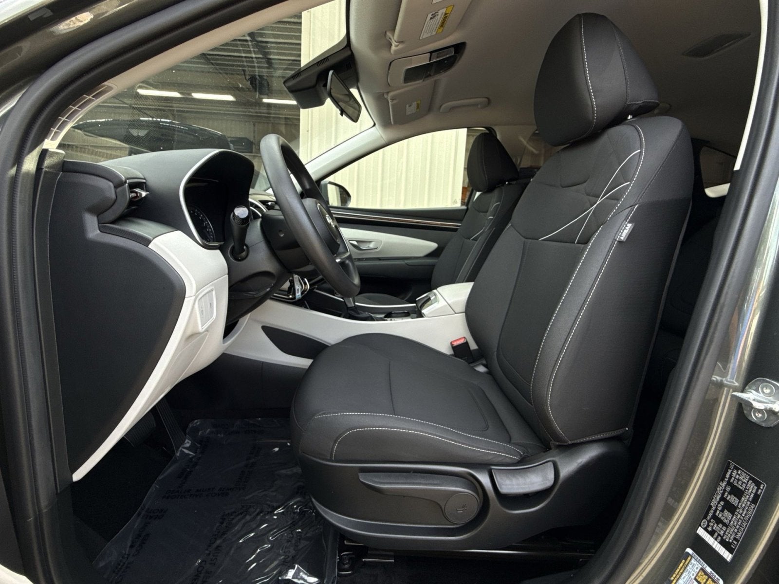 2023 Hyundai TUCSON SE