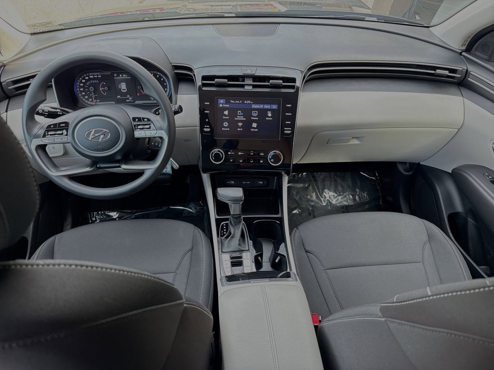 2023 Hyundai TUCSON SE