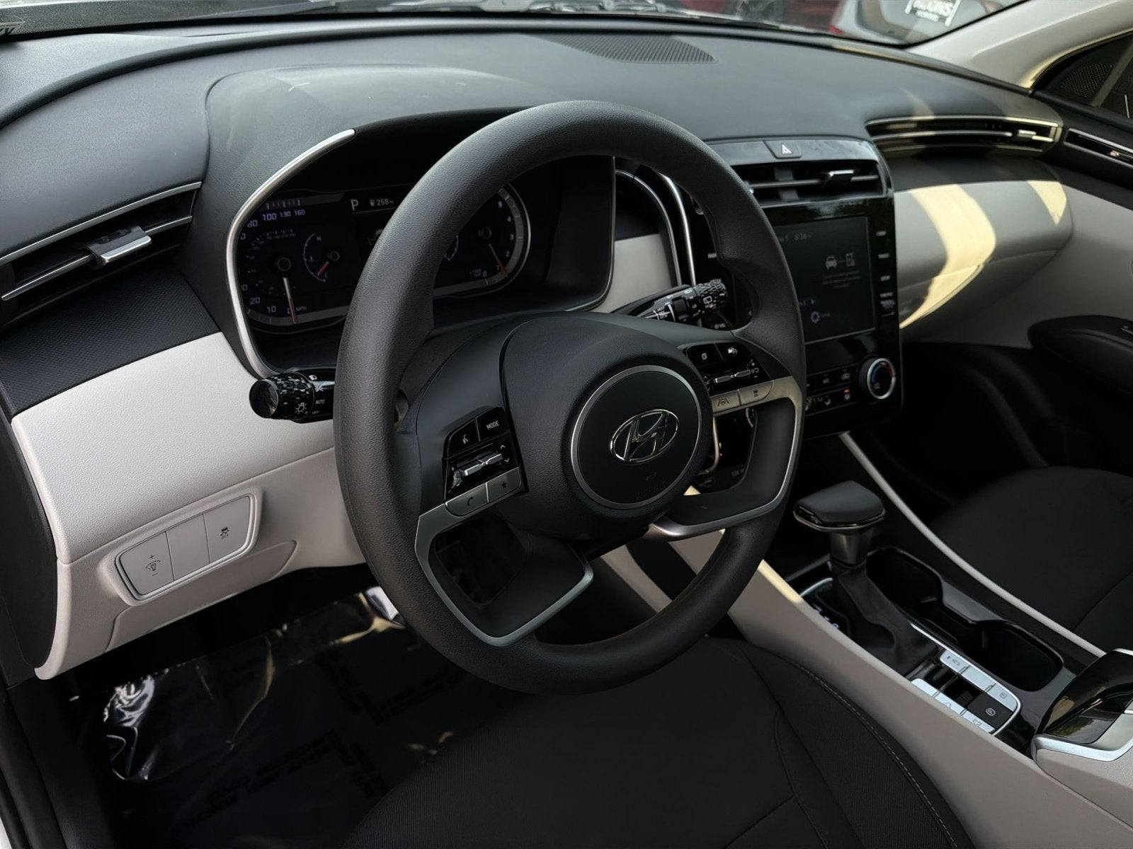 2024 Hyundai TUCSON SE