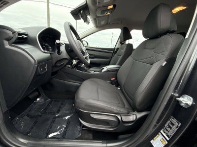 2023 Hyundai TUCSON SE