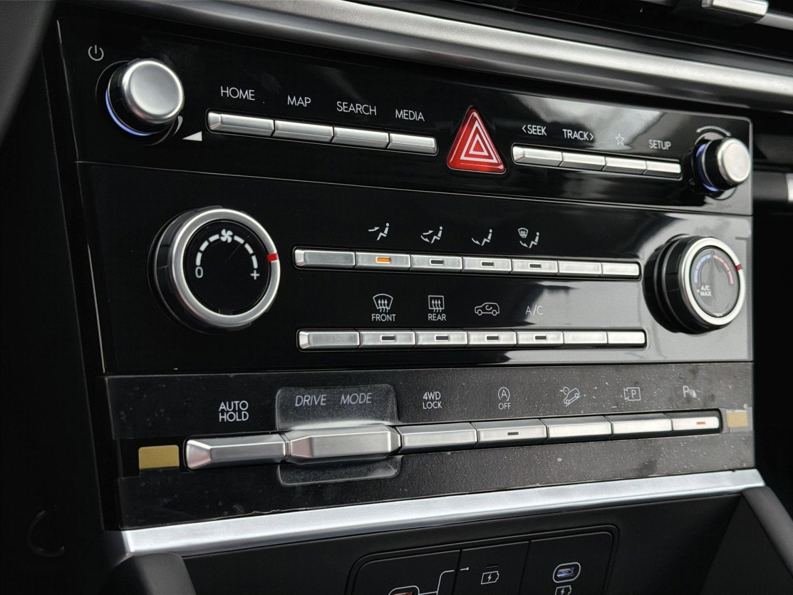 2026 Hyundai SANTA FE SE