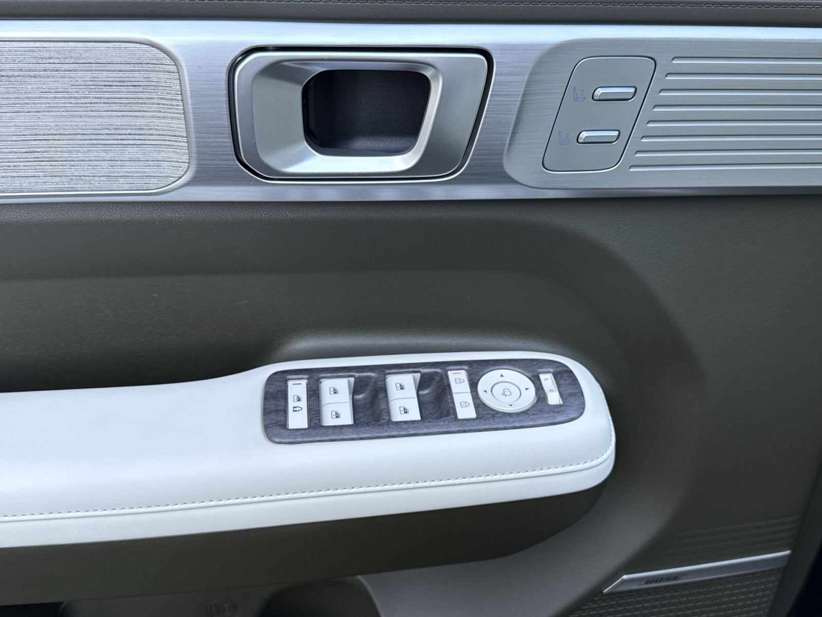 2025 Hyundai SANTA FE HYBRID Calligraphy