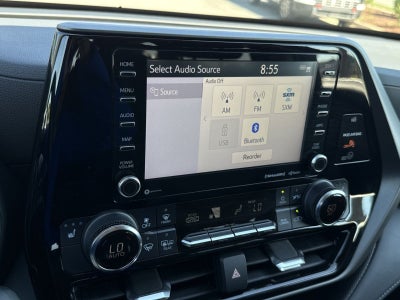 2022 Toyota Highlander Hybrid XLE