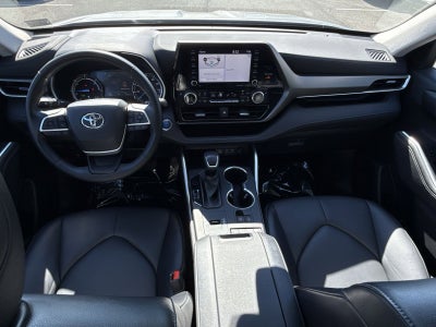 2022 Toyota Highlander Hybrid XLE