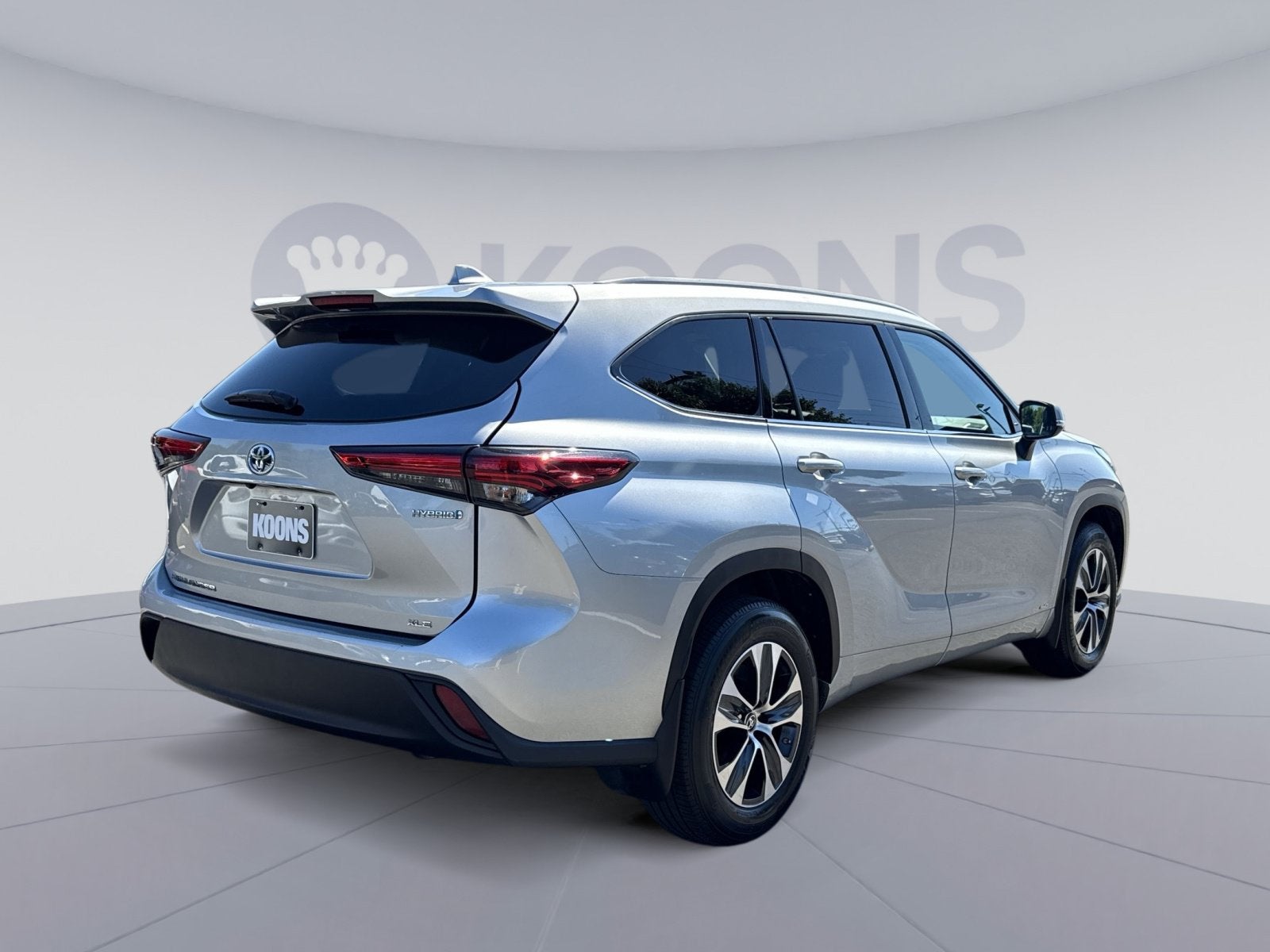 2022 Toyota Highlander Hybrid XLE