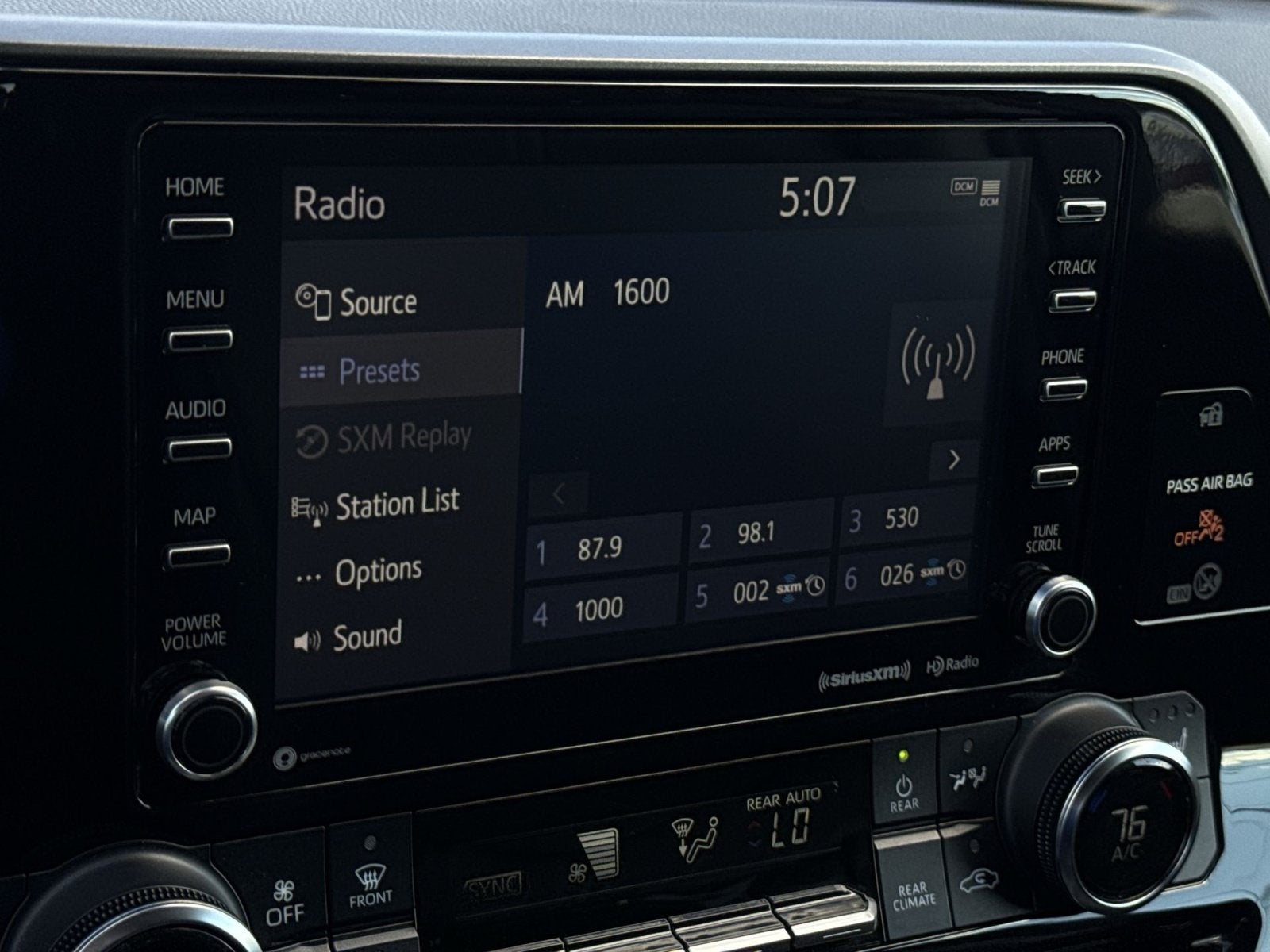 2022 Toyota Highlander XLE