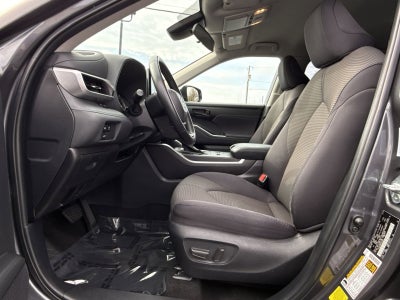 2024 Toyota Highlander LE
