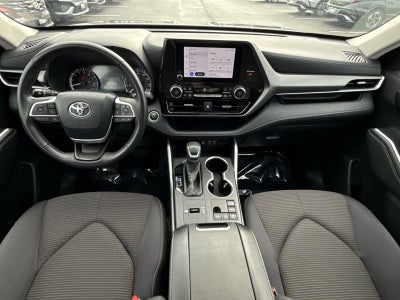 2024 Toyota Highlander LE