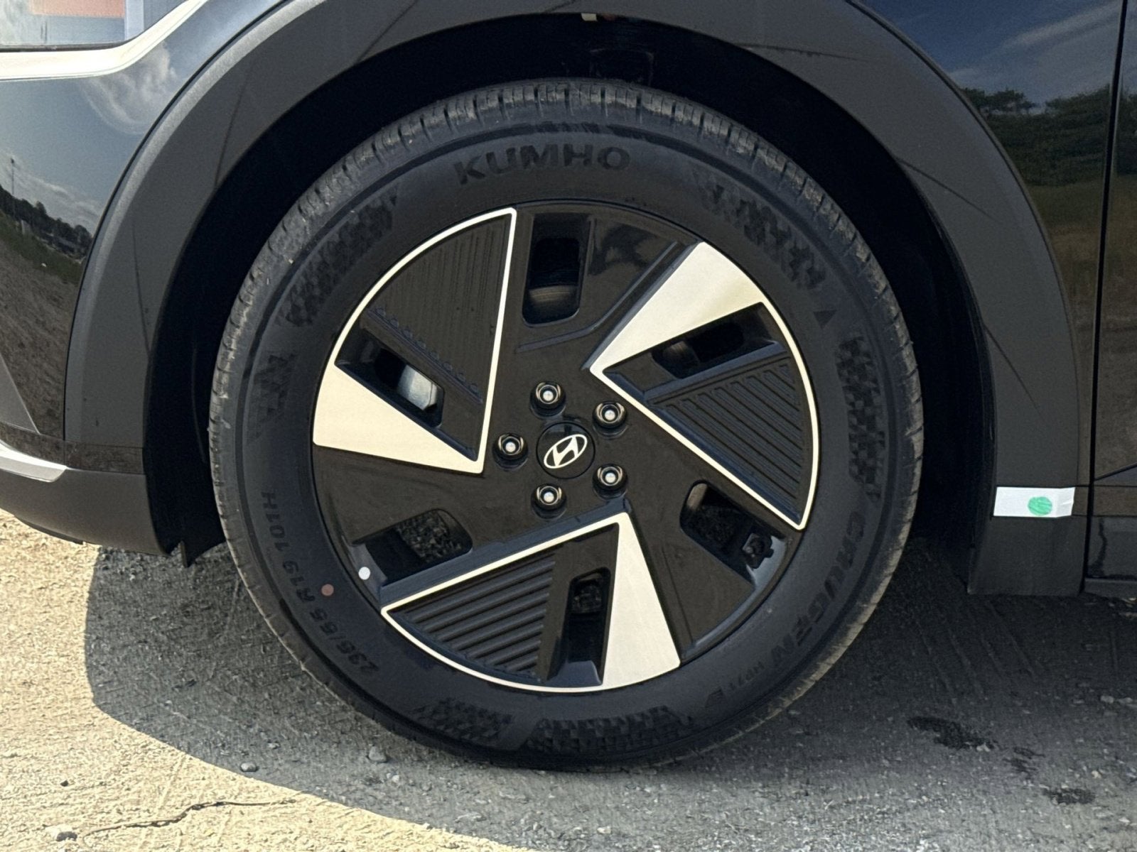 2025 Hyundai IONIQ 5 SE