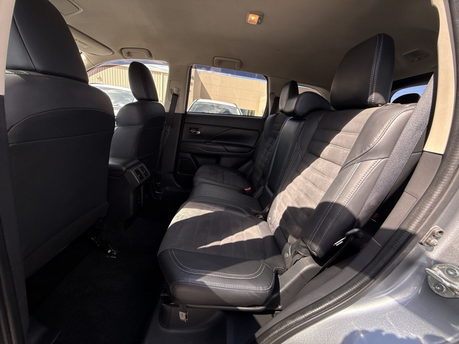 2020 Mitsubishi Outlander ES