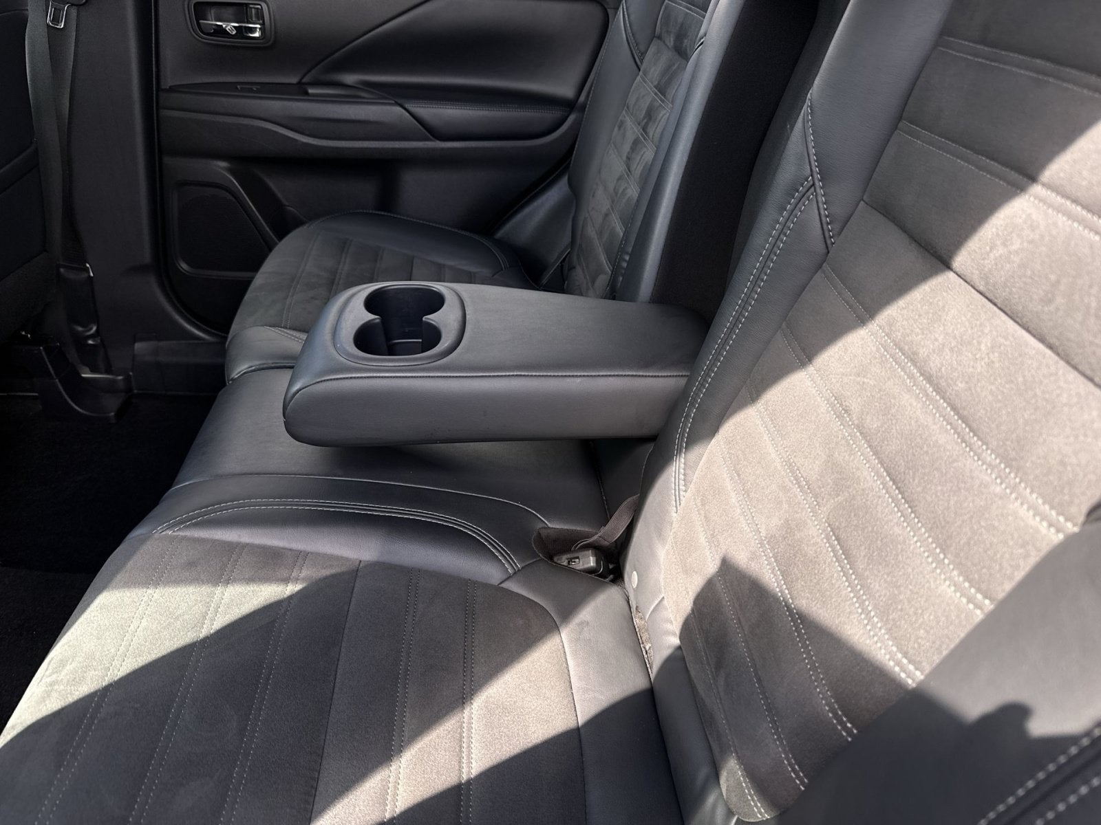 2020 Mitsubishi Outlander ES