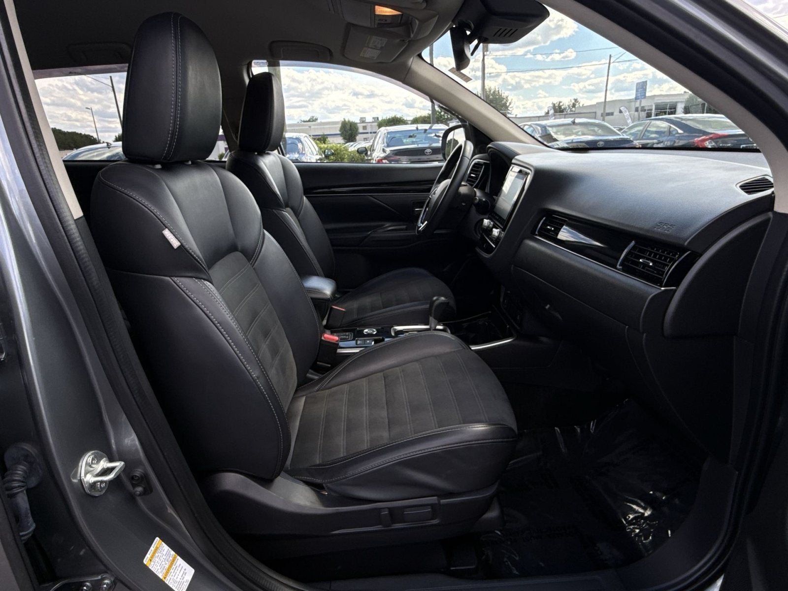 2020 Mitsubishi Outlander ES