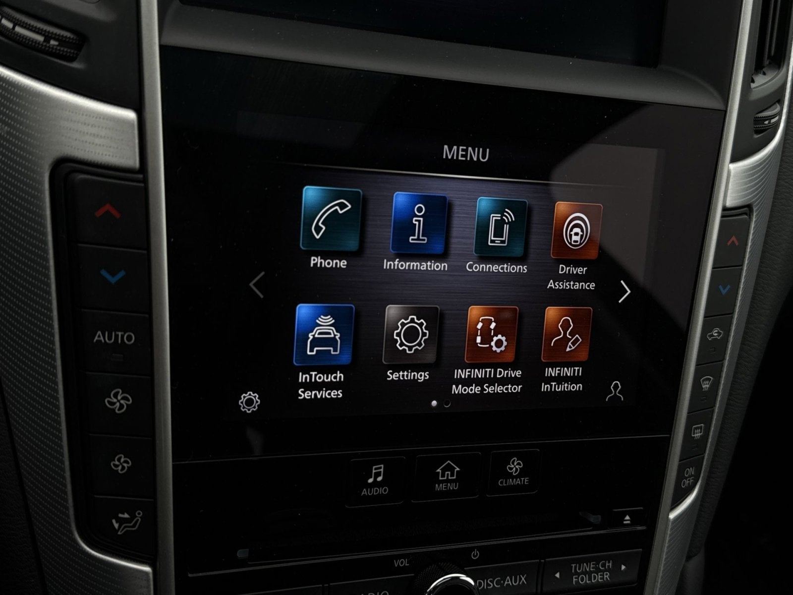 2023 INFINITI Q50 LUXE