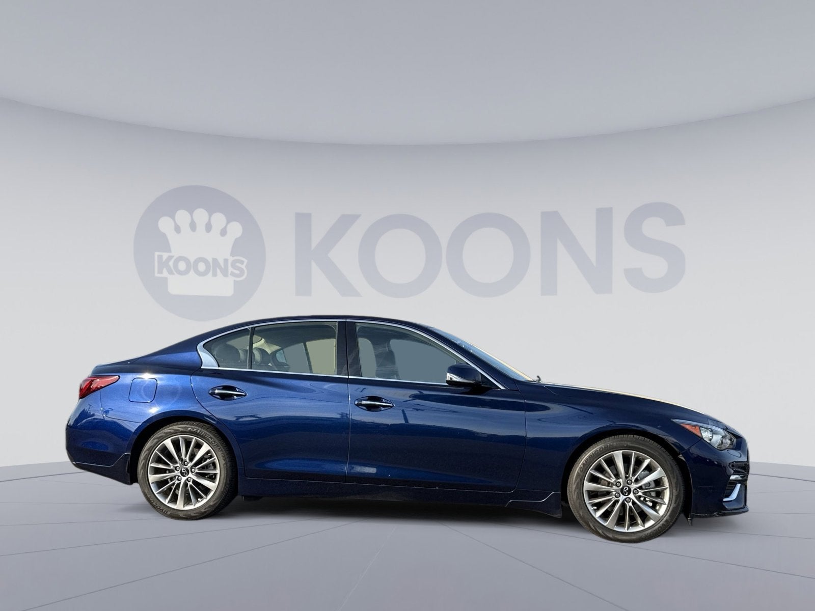 2023 INFINITI Q50 LUXE