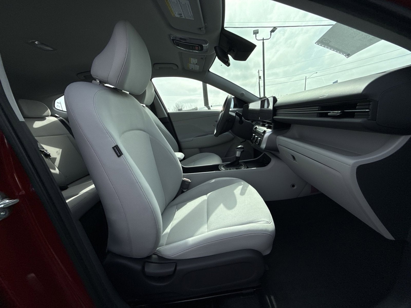 2026 Hyundai KONA SE