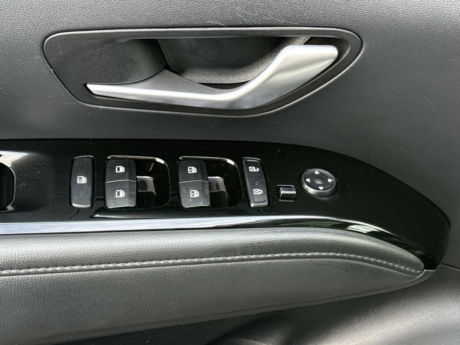 2023 Hyundai TUCSON HYBRID Limited