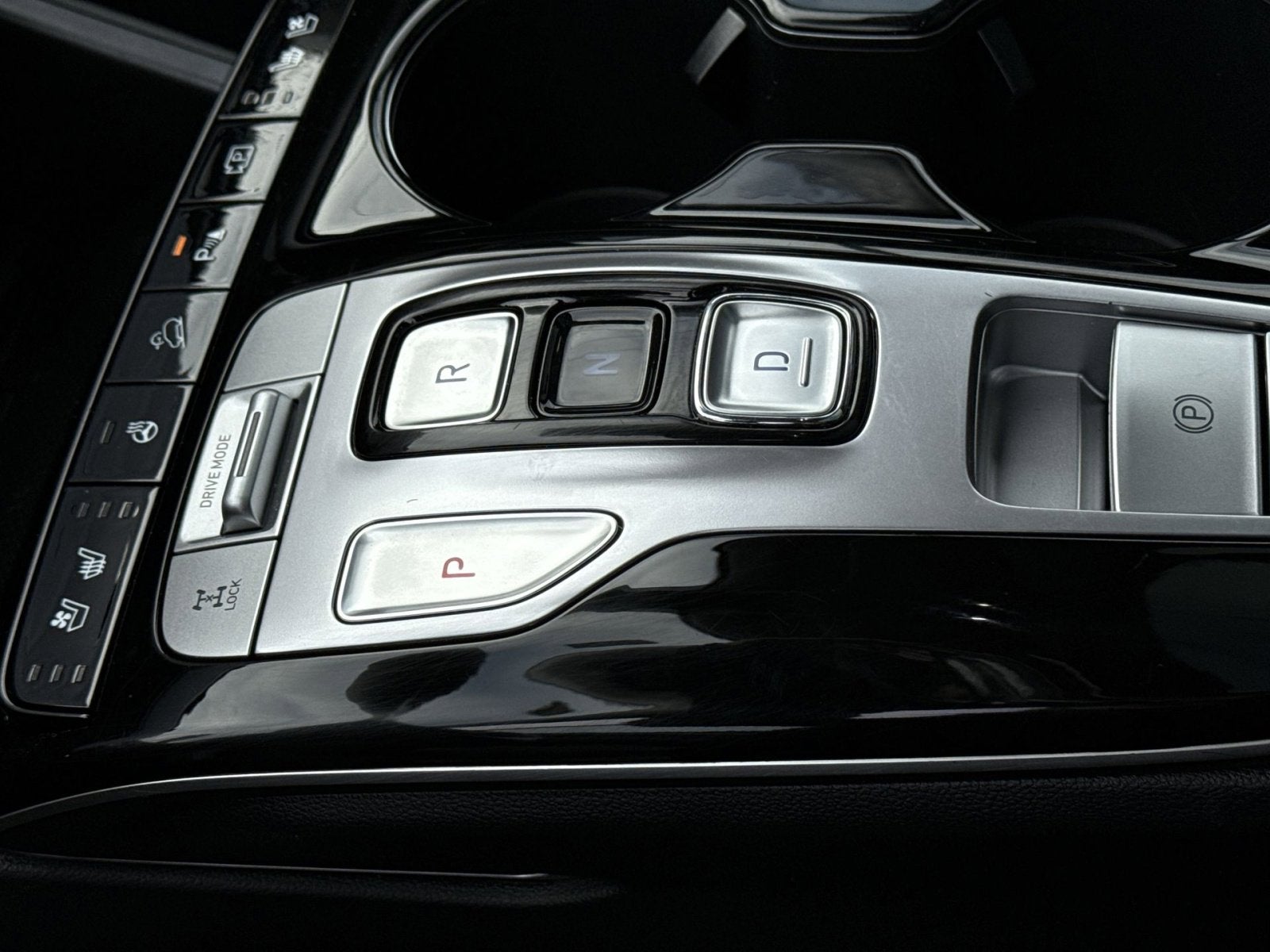 2023 Hyundai TUCSON HYBRID Limited