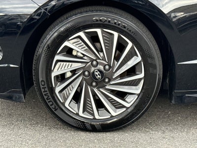 2025 Hyundai SONATA HYBRID SEL