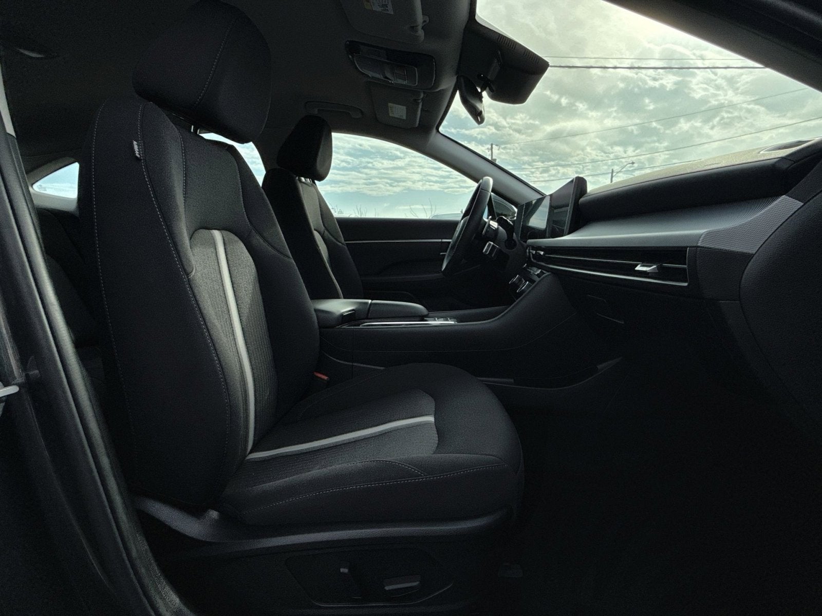 2025 Hyundai SONATA HYBRID SEL