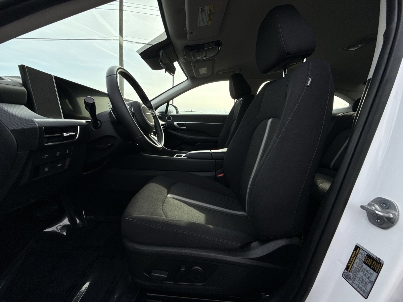 2025 Hyundai SONATA HYBRID SEL