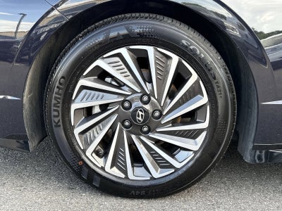 2025 Hyundai SONATA HYBRID SEL