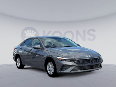 2026 Hyundai ELANTRA SE