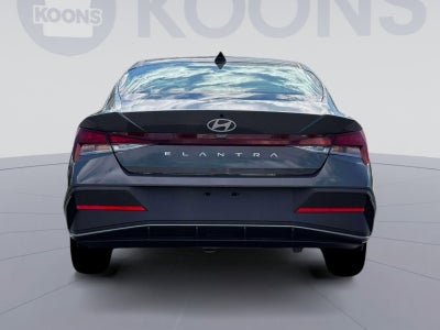 2026 Hyundai ELANTRA SE