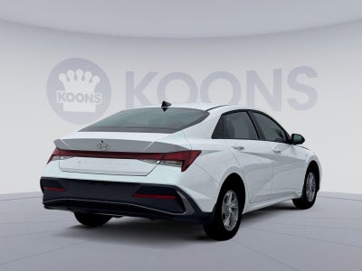 2026 Hyundai ELANTRA SE