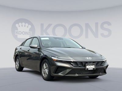 2026 Hyundai ELANTRA SE