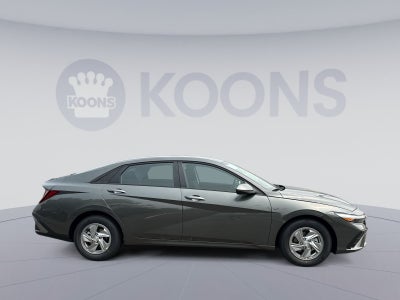 2026 Hyundai ELANTRA SE
