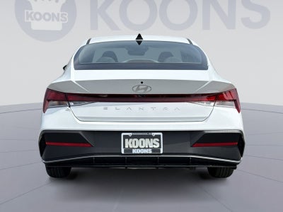 2026 Hyundai ELANTRA SE