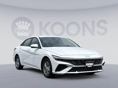 2026 Hyundai ELANTRA SE