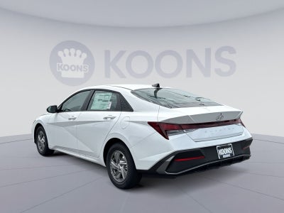 2026 Hyundai ELANTRA SE