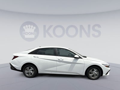 2026 Hyundai ELANTRA SE
