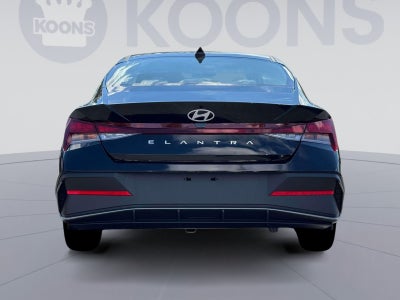 2026 Hyundai ELANTRA SE