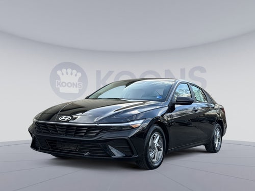 2024 Hyundai ELANTRA SE