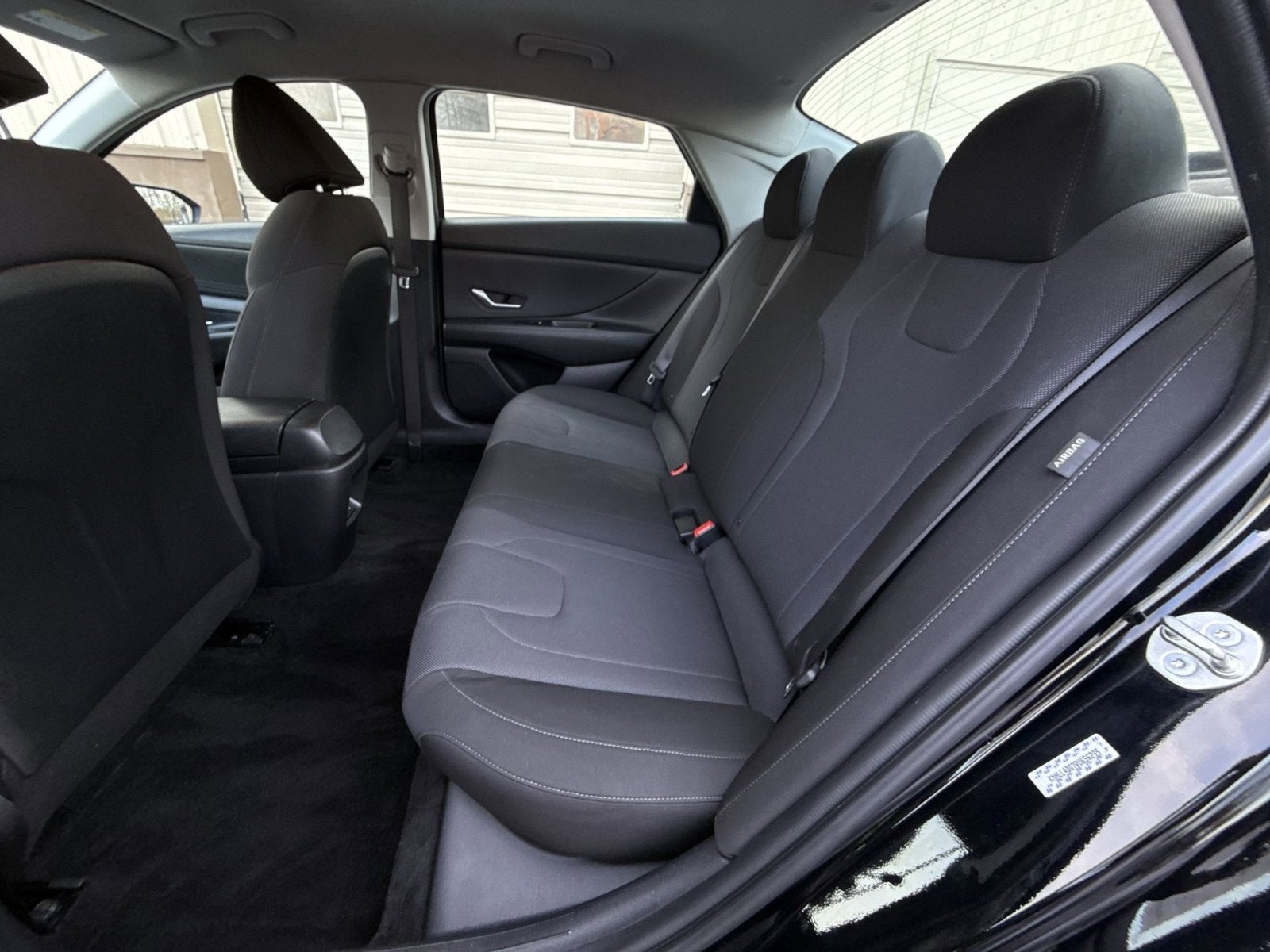 2024 Hyundai ELANTRA SE