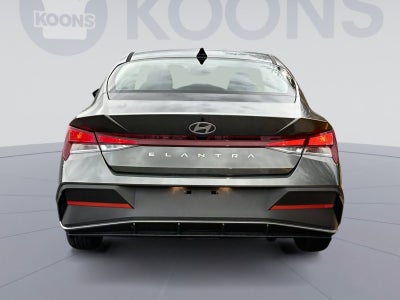 2026 Hyundai ELANTRA SE