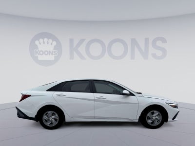 2026 Hyundai ELANTRA SE