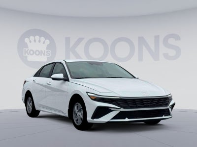 2026 Hyundai ELANTRA SE